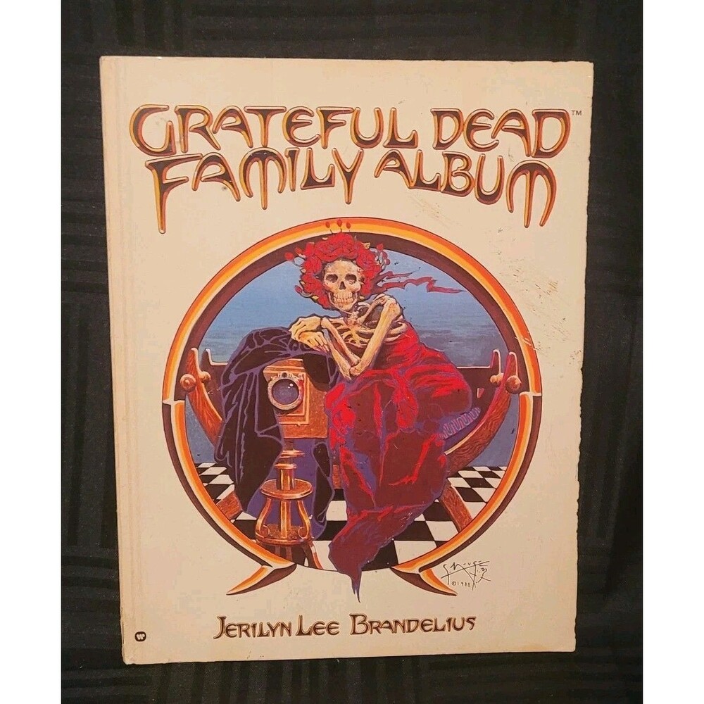 The Grateful Dead Family Album 1989 Paperback Hippie Jerilyn Lee Brandelius